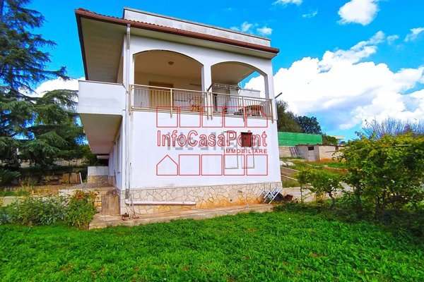 casa indipendente in vendita a Castellana Grotte