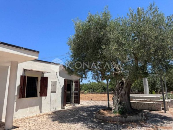 casa indipendente in vendita a Castellana Grotte