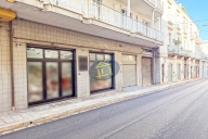 locale commerciale in vendita a Castellana Grotte