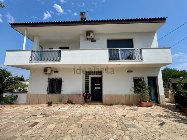 casa indipendente in vendita a Castellana Grotte