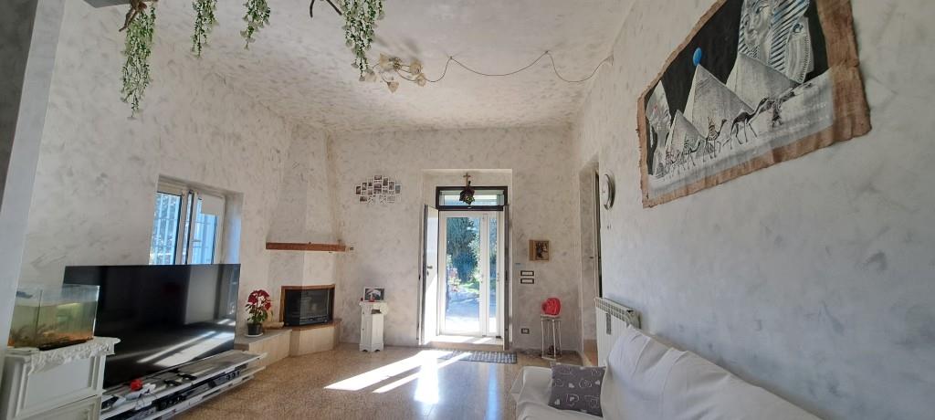 casa indipendente in vendita a Castellana Grotte