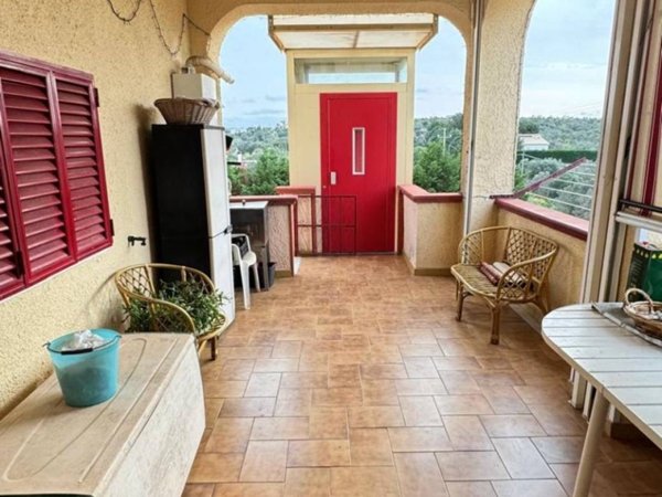 casa indipendente in vendita a Castellana Grotte