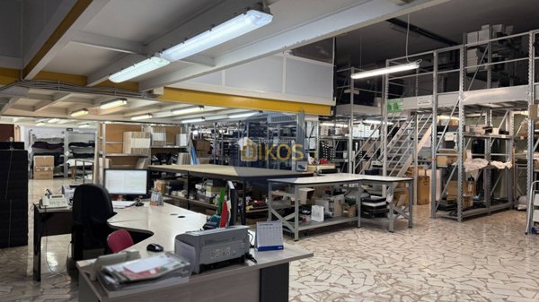 locale commerciale in vendita a Castellana Grotte