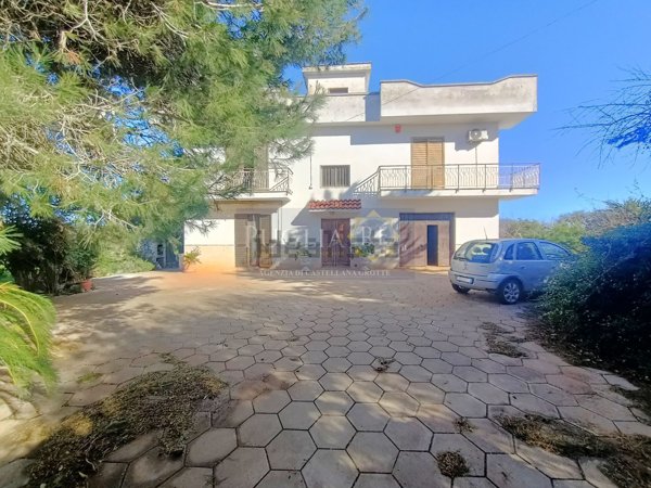 casa indipendente in vendita a Castellana Grotte