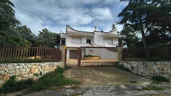 casa indipendente in vendita a Castellana Grotte