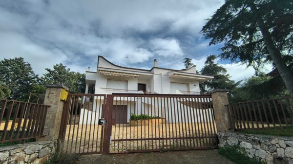 casa indipendente in vendita a Castellana Grotte
