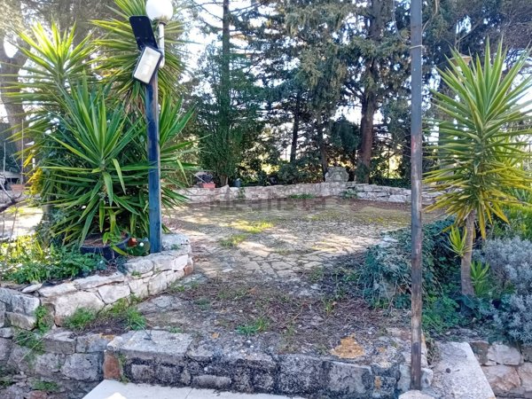 pentavano in vendita a Castellana Grotte