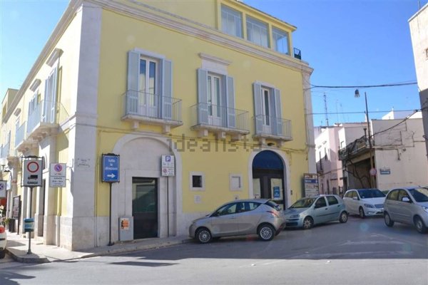 locale commerciale in vendita a Castellana Grotte