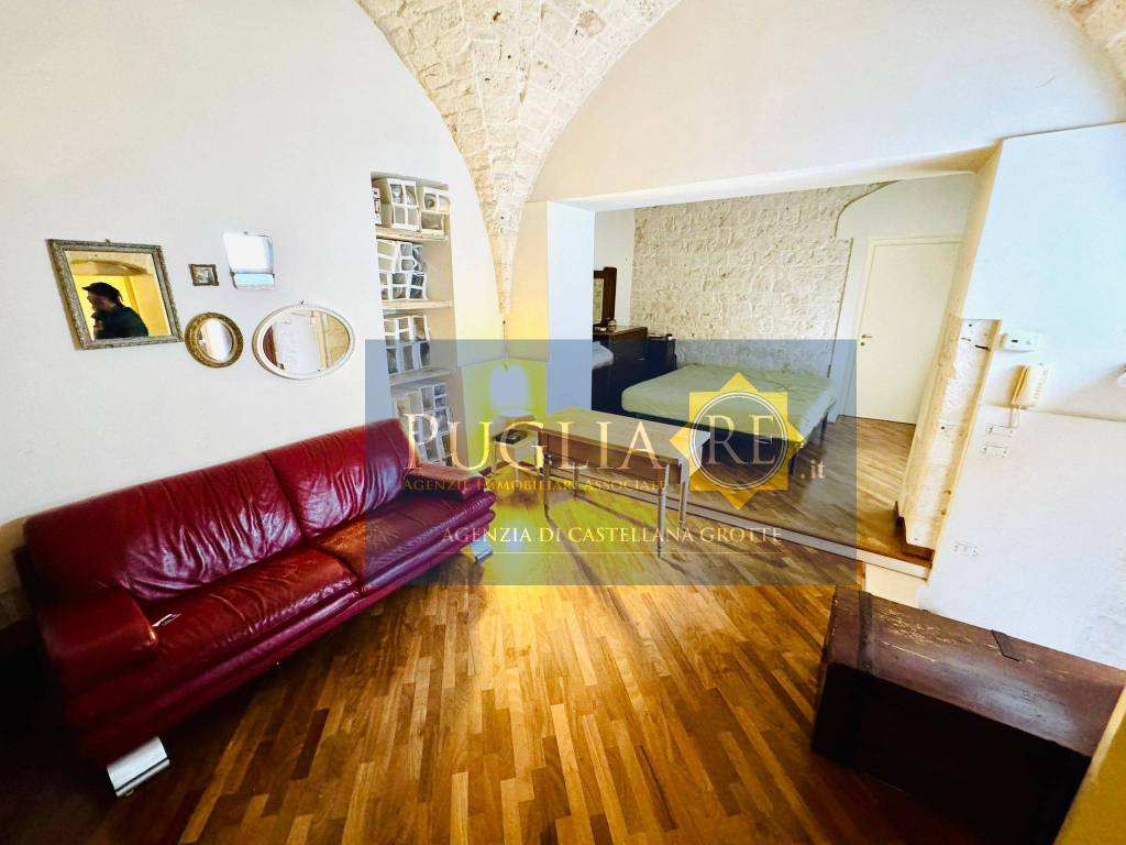 casa indipendente in vendita a Castellana Grotte