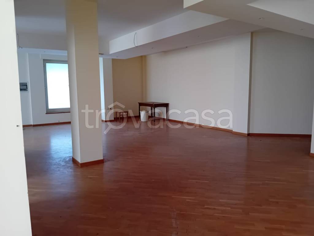 negozio in vendita a Castellana Grotte