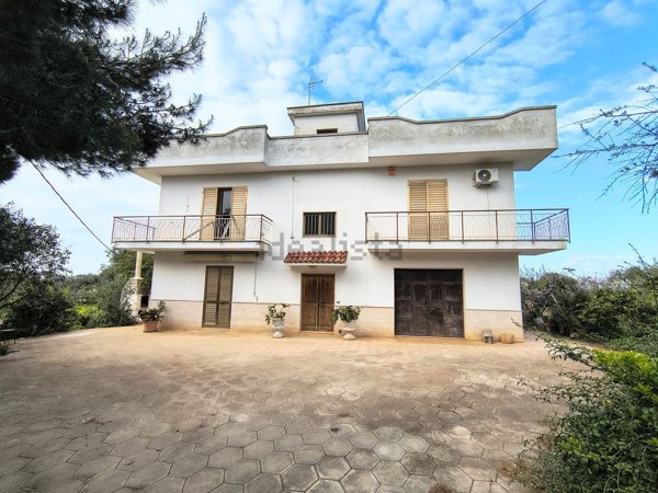 casa indipendente in vendita a Castellana Grotte