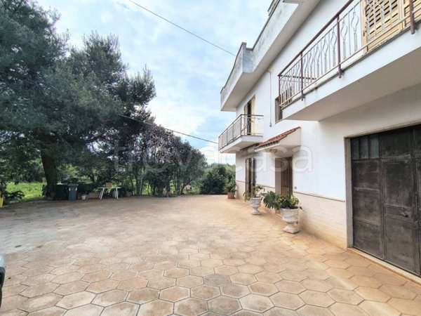 casa indipendente in vendita a Castellana Grotte