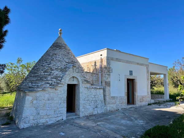 quadrivano in vendita a Castellana Grotte