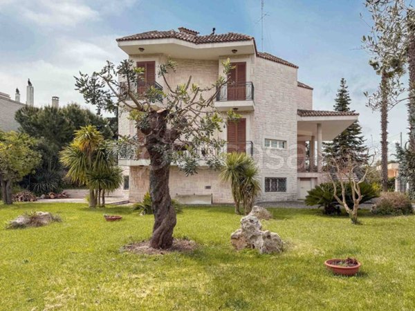 casa indipendente in vendita a Castellana Grotte