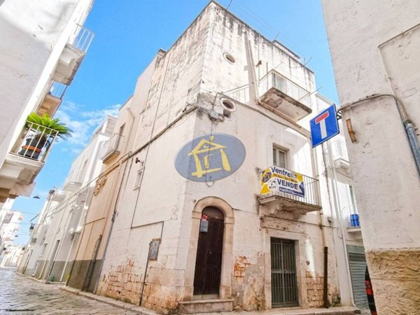 casa indipendente in vendita a Castellana Grotte