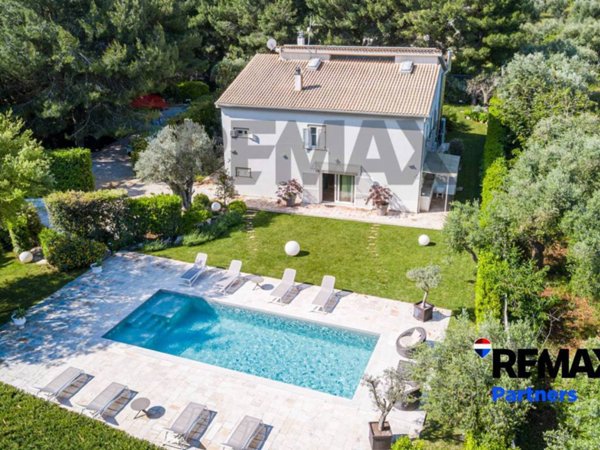 casa indipendente in vendita a Castellana Grotte