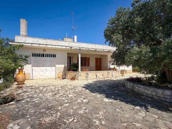 casa indipendente in vendita a Castellana Grotte