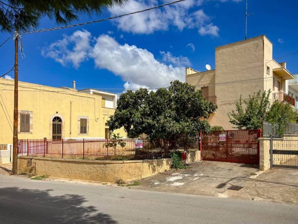 casa indipendente in vendita a Castellana Grotte