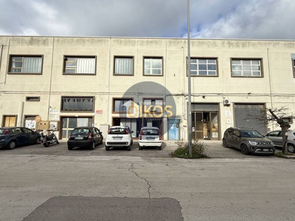 negozio in vendita a Castellana Grotte