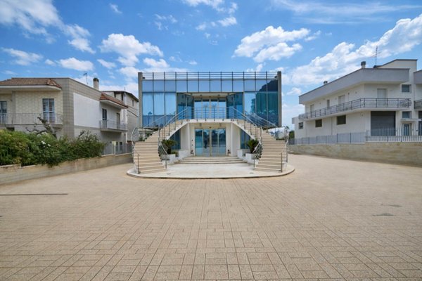 locale commerciale in vendita a Castellana Grotte