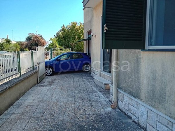casa indipendente in vendita a Castellana Grotte