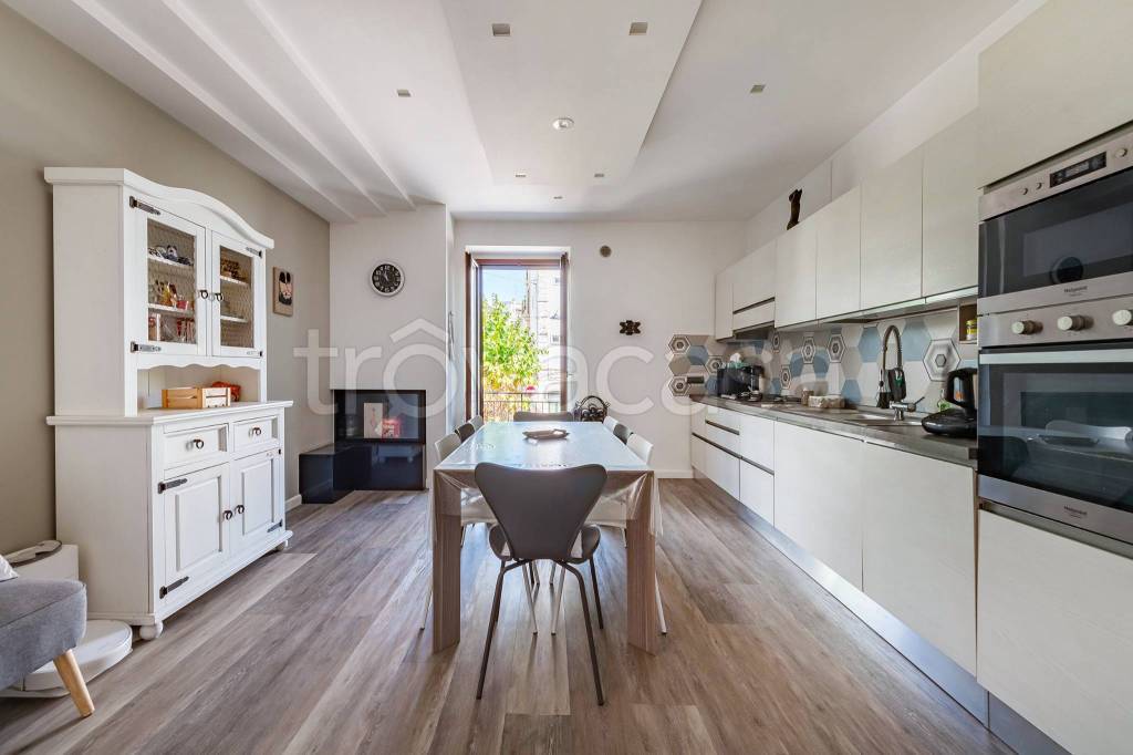 casa indipendente in vendita a Castellana Grotte