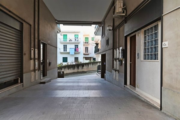 box auto in vendita a Castellana Grotte