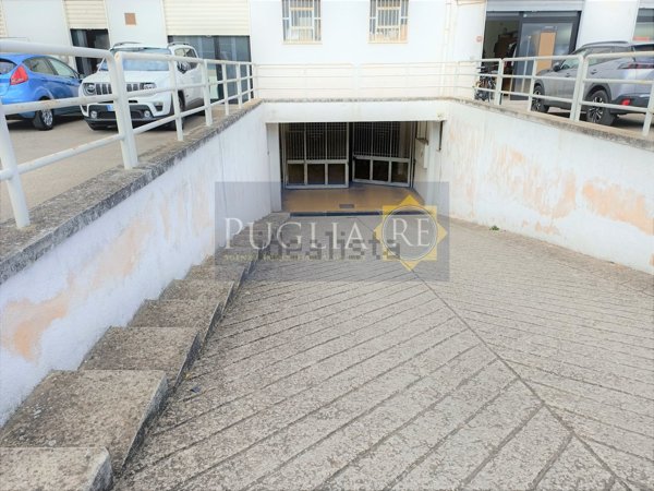 box auto in vendita a Castellana Grotte