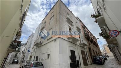 locale commerciale in vendita a Castellana Grotte