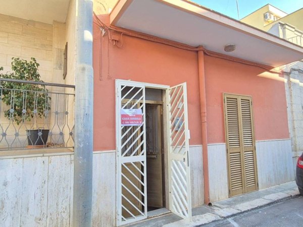 casa indipendente in vendita a Cellamare