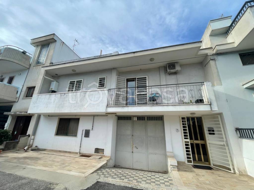 casa indipendente in vendita a Cellamare