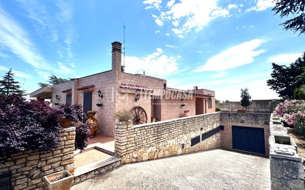 casa indipendente in vendita a Cellamare