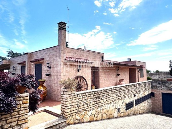 casa indipendente in vendita a Cellamare