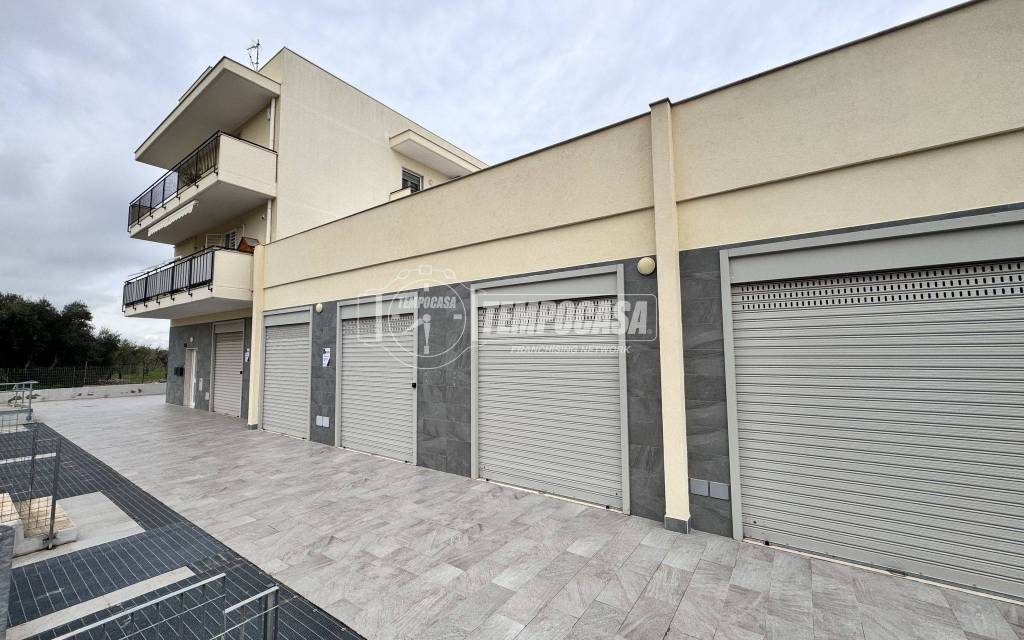 negozio in vendita a Cellamare