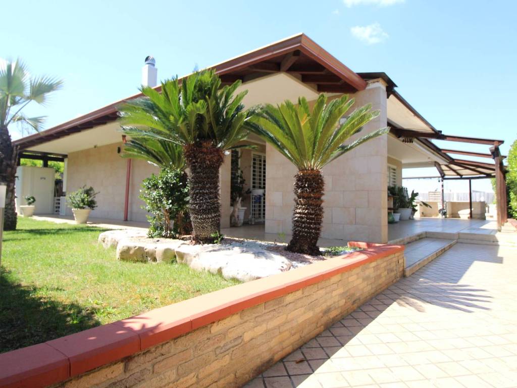 casa indipendente in vendita a Cellamare