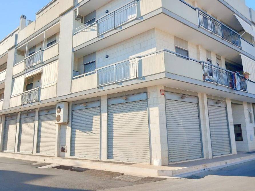 negozio in vendita a Conversano