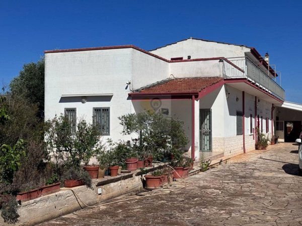 casa indipendente in vendita a Conversano