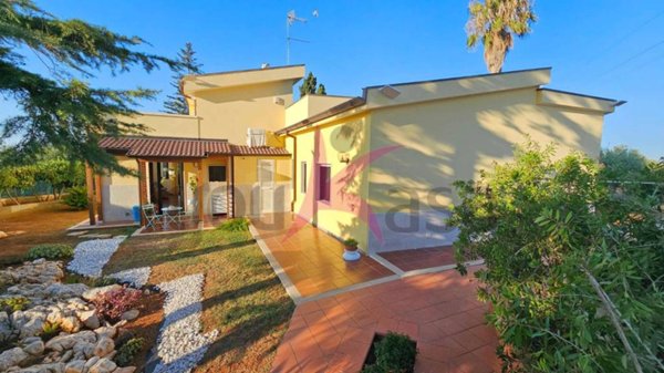 casa indipendente in vendita a Conversano