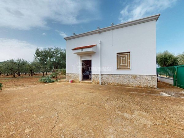 casa indipendente in vendita a Conversano
