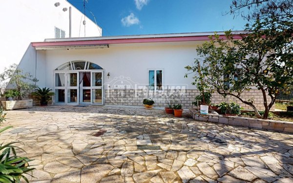 casa indipendente in vendita a Conversano
