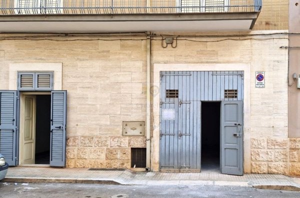 negozio in vendita a Conversano