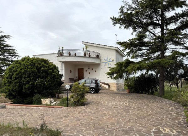 casa indipendente in vendita a Conversano