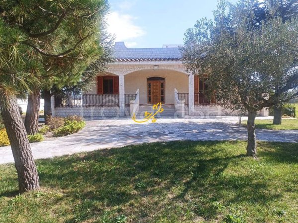 casa indipendente in vendita a Conversano