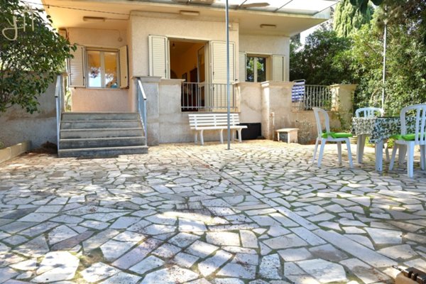 casa indipendente in vendita a Conversano