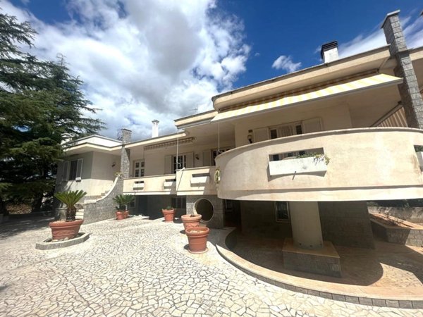 casa indipendente in vendita a Conversano
