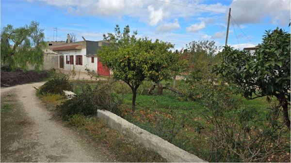 casa indipendente in vendita a Conversano