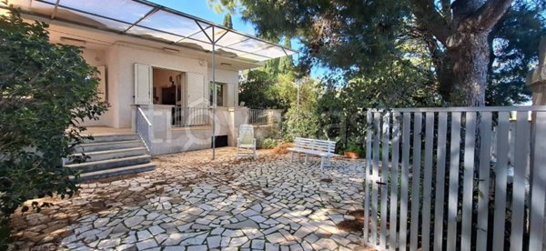 casa indipendente in vendita a Conversano