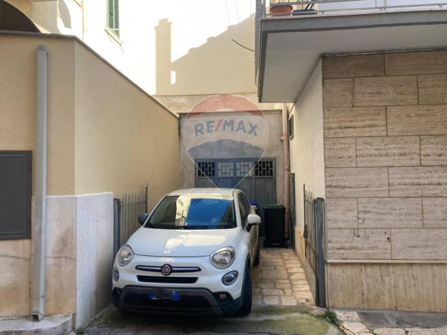 locale di sgombero in vendita a Conversano