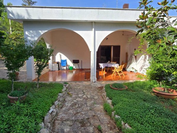 casa indipendente in vendita a Conversano