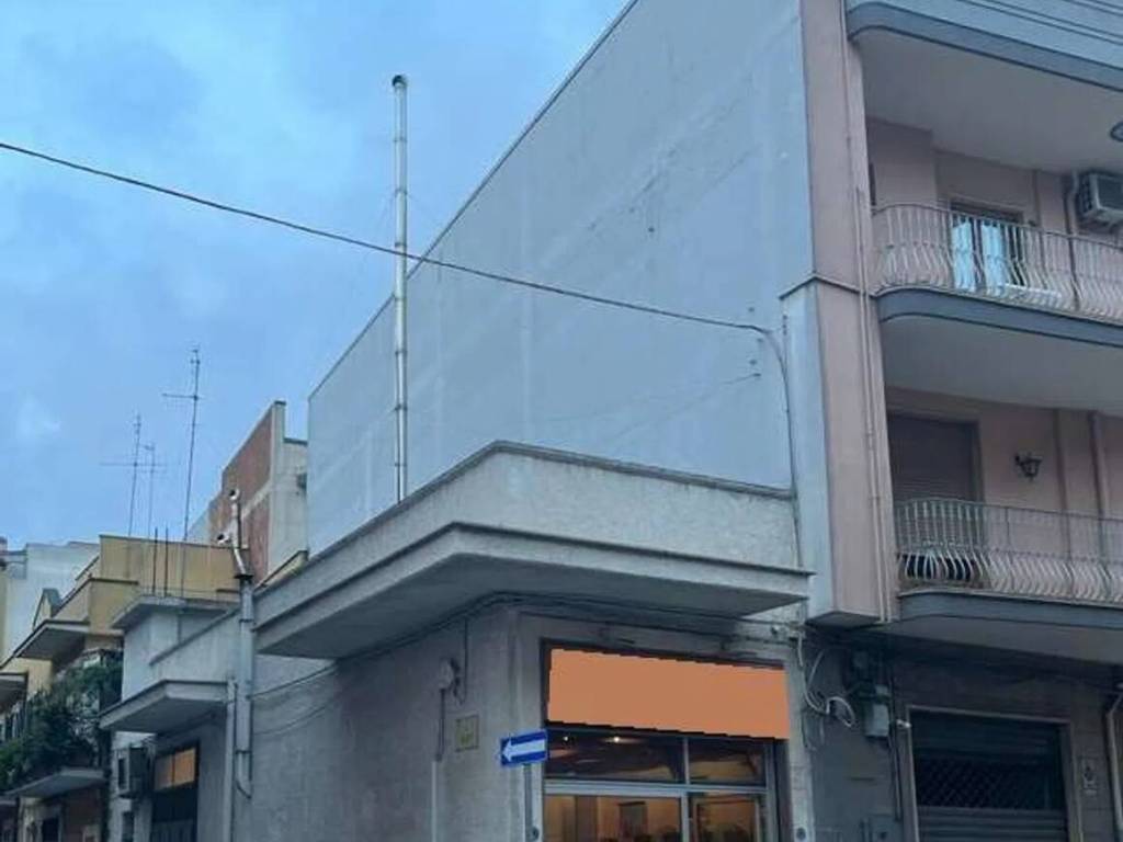 negozio in vendita a Conversano